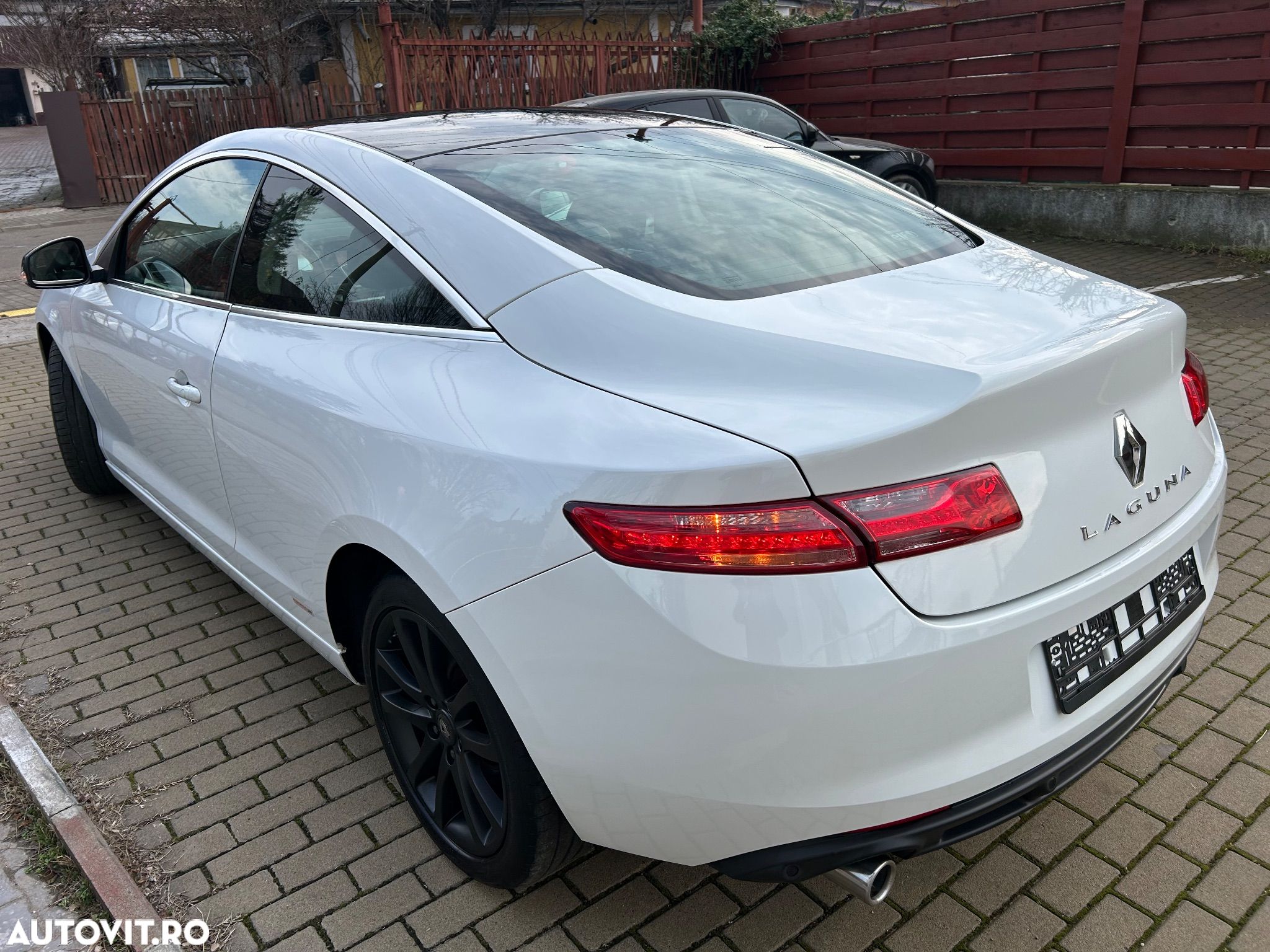 Renault Laguna Coupe dCi 175 FAP - 1