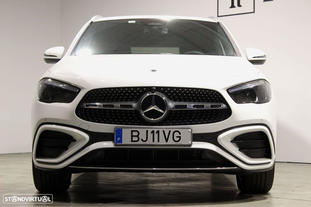 Mercedes-Benz GLA 180 d AMG Line - 3