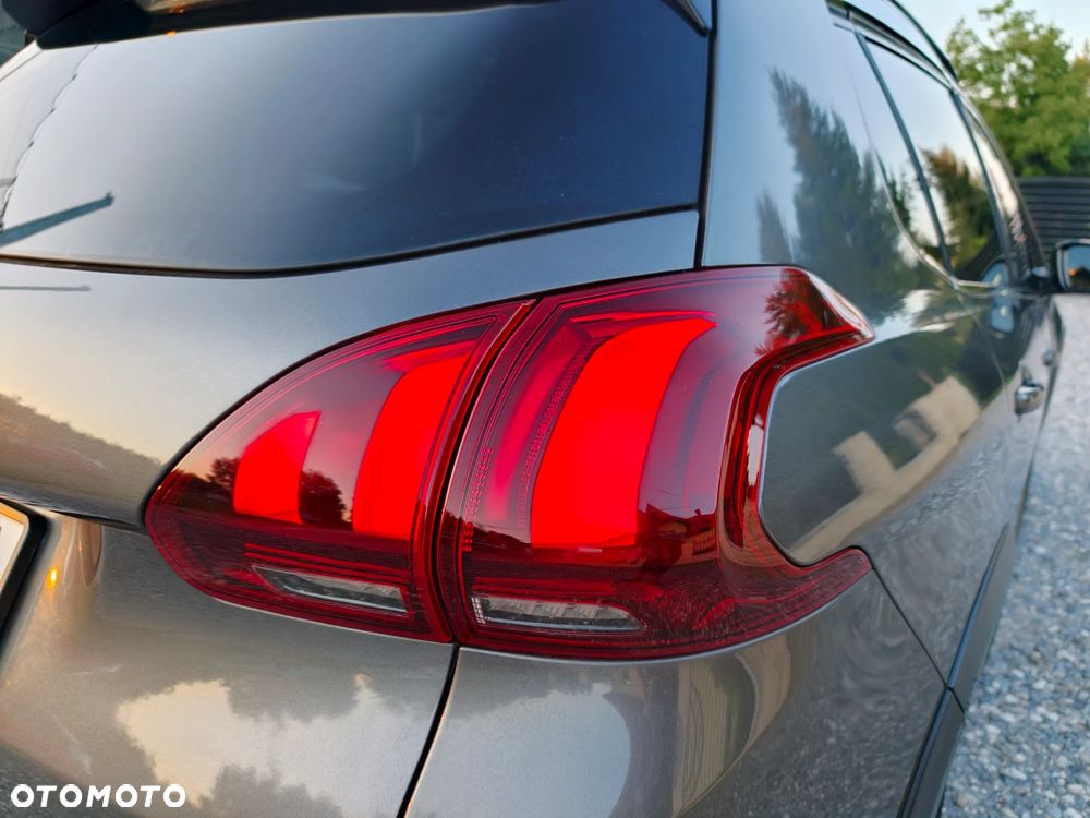 Peugeot 2008 - 12