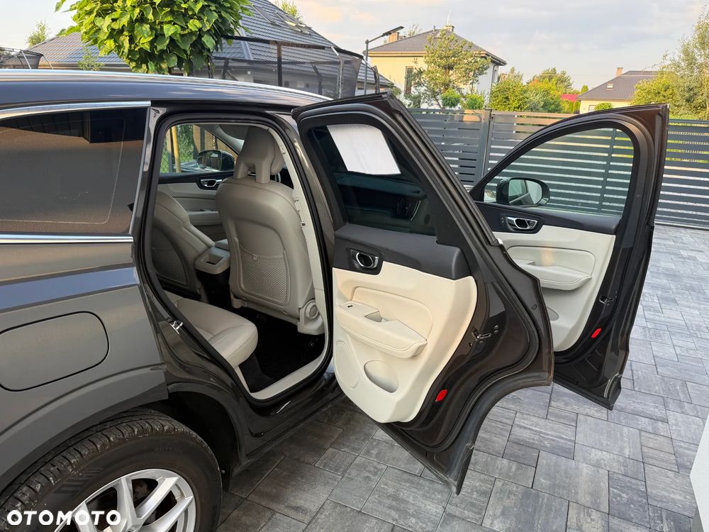 Volvo XC 60 D4 AWD Momentum - 22