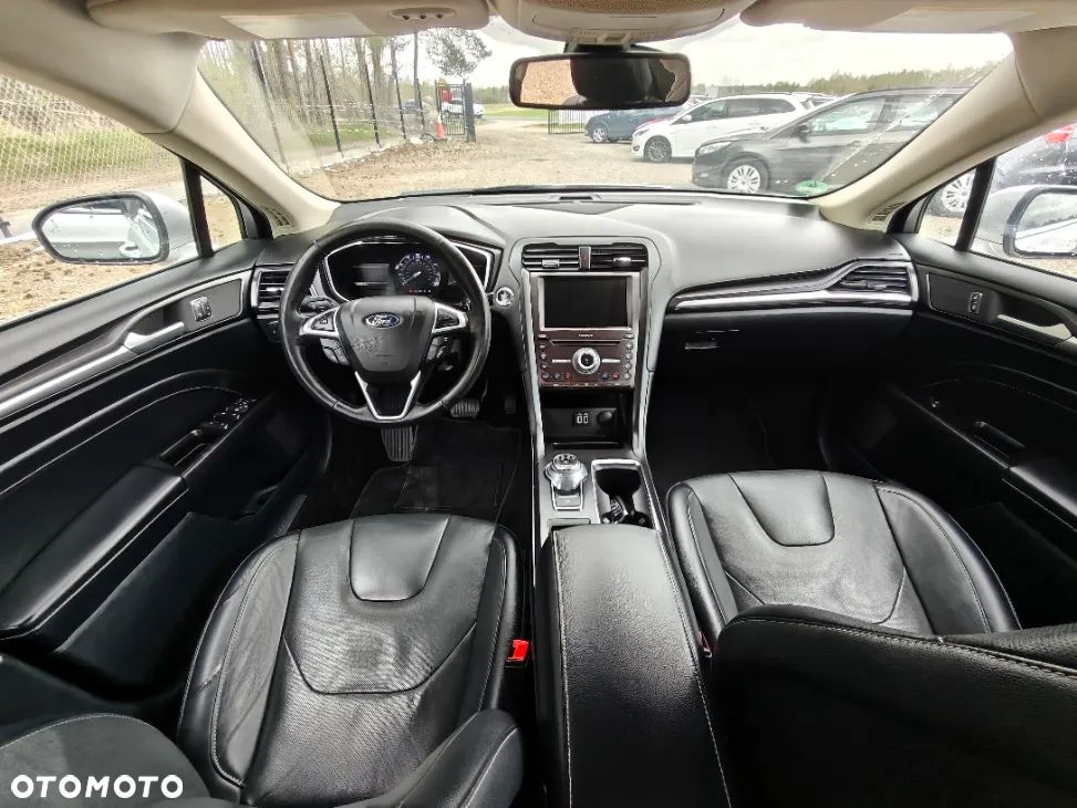 Ford Fusion 2.0 EcoBoost Titanium - 13