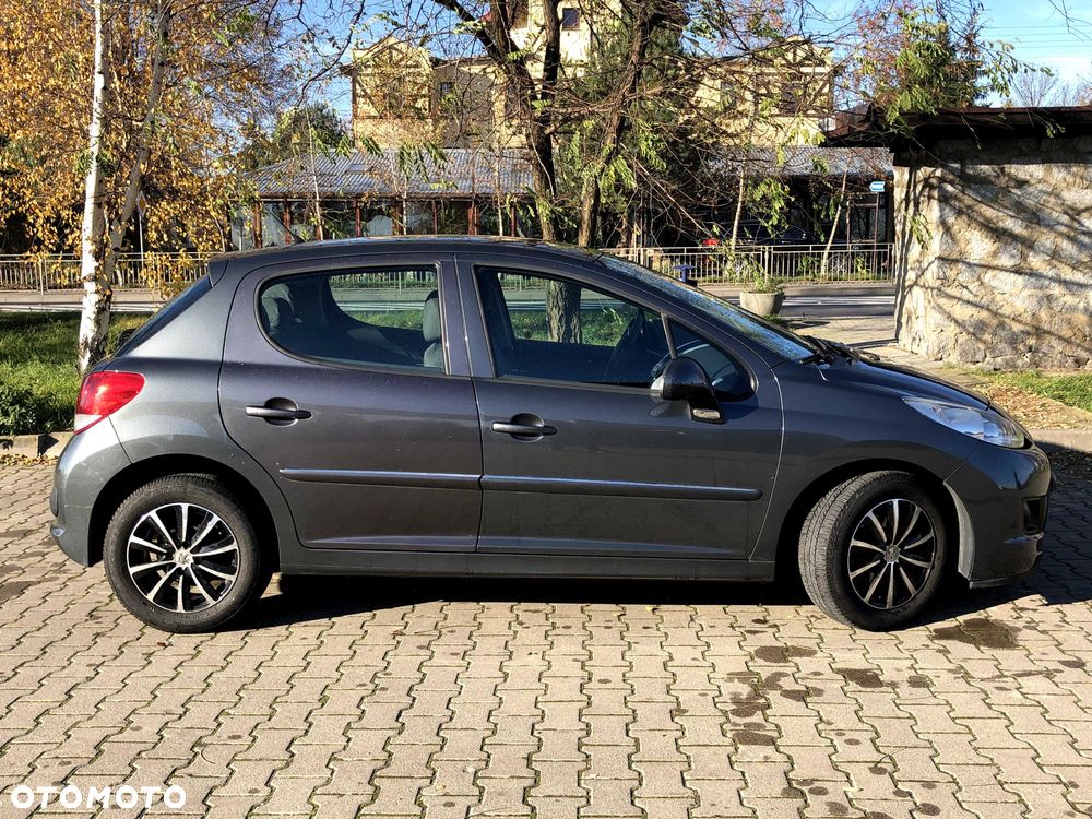 Peugeot 207 - 4