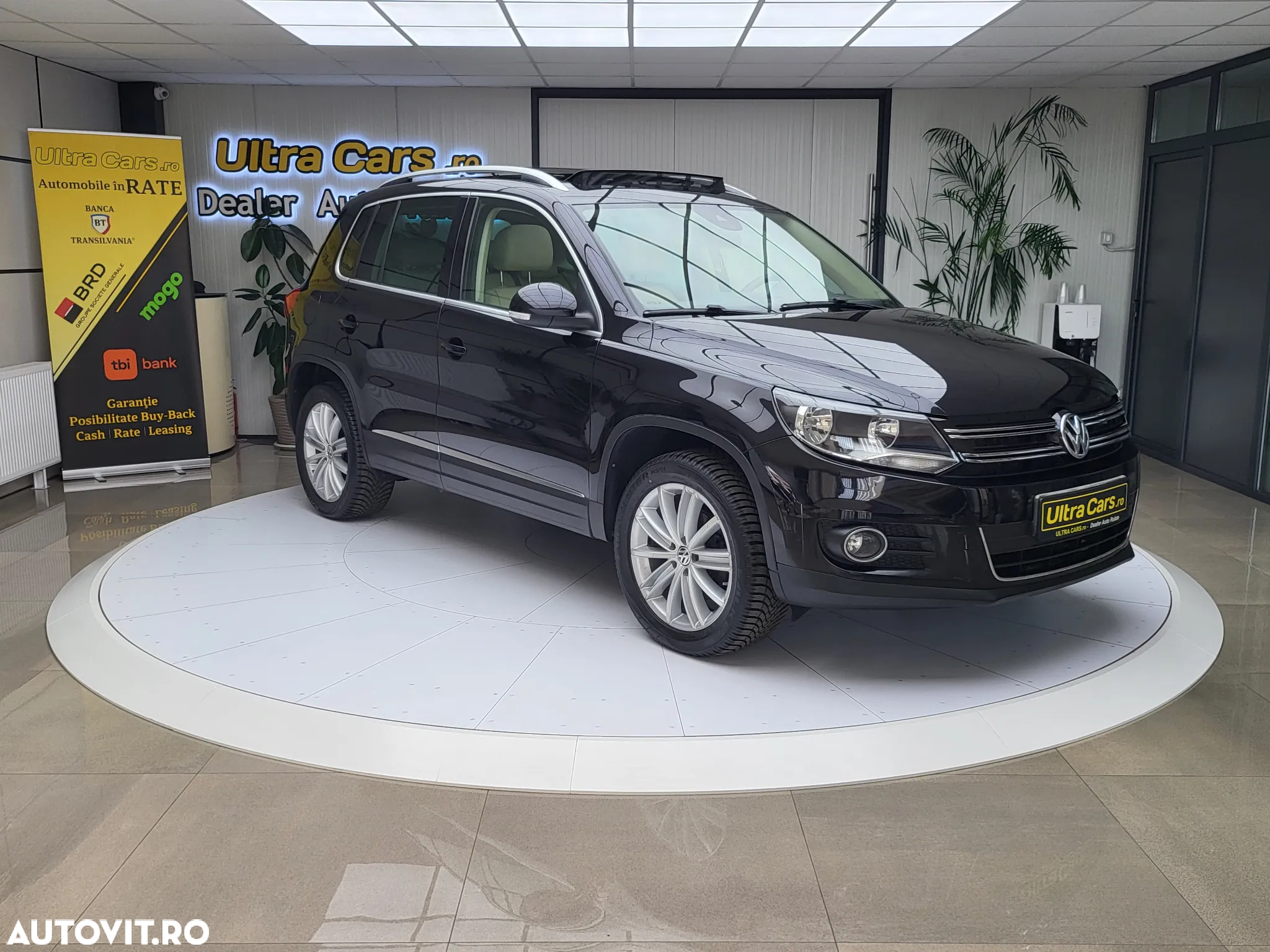 Volkswagen Tiguan 2.0 TDI 4Motion Track & Field - 8