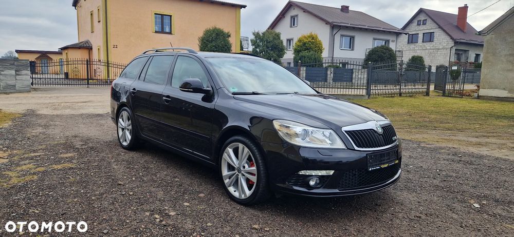 Skoda Octavia 2.0 TSI RS - 9