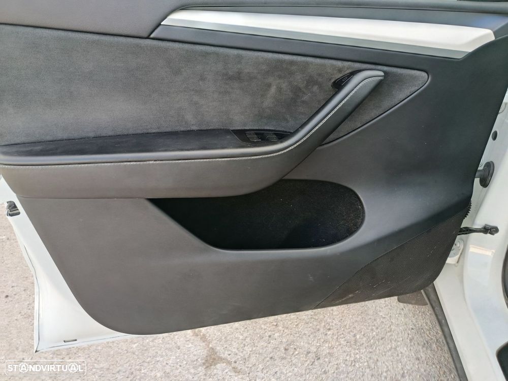 Tesla Model Y Long Range Tração Integral - 5