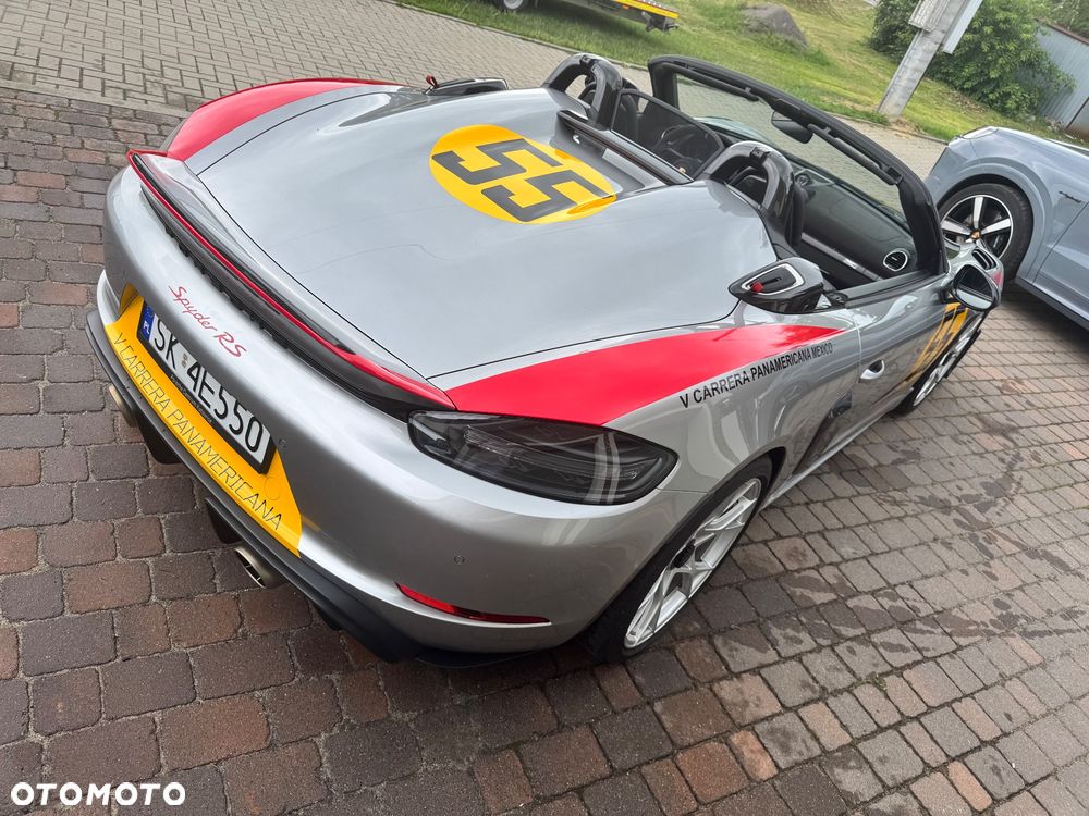 Porsche 718 Spyder - 5