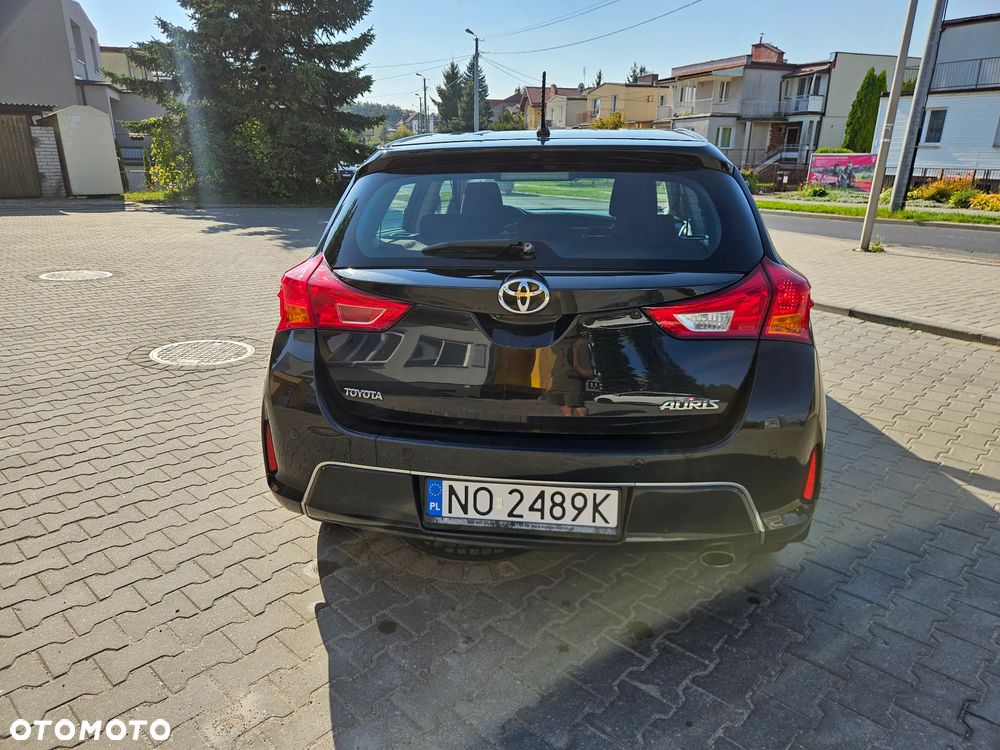 Toyota Auris 2013 photo 4