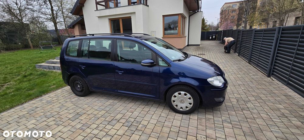 Volkswagen Touran - 2