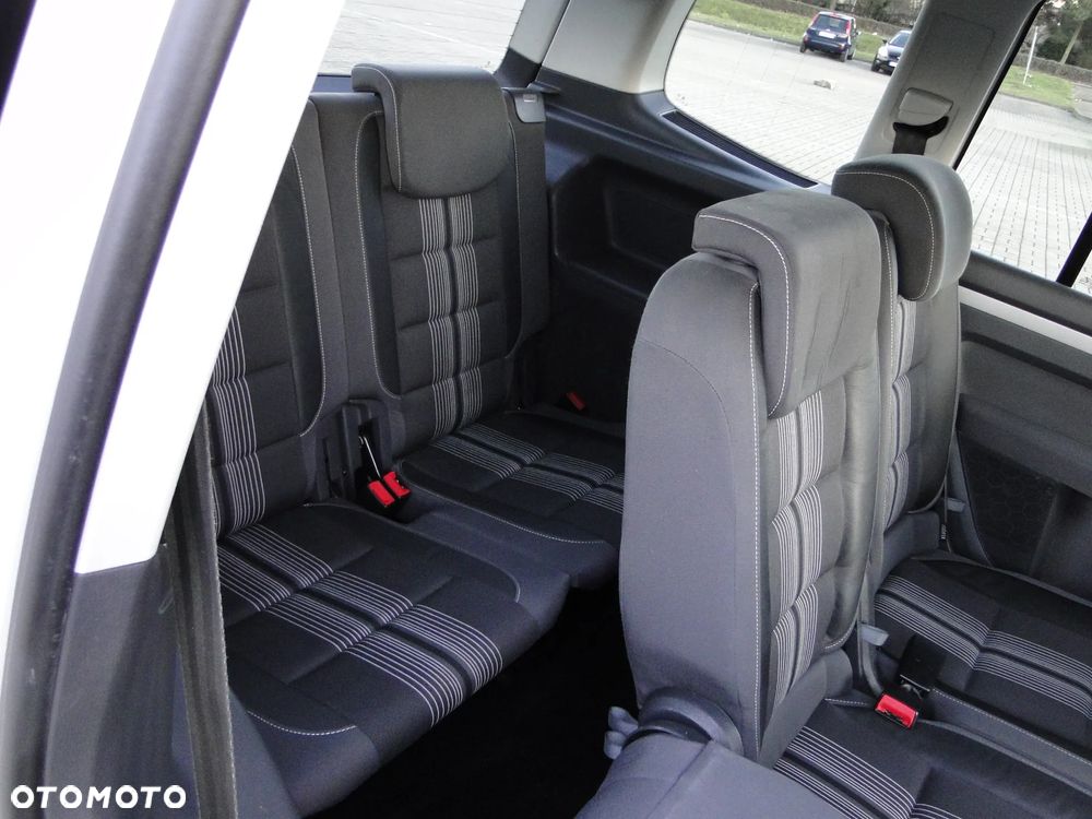 Volkswagen Touran 1.4 TSI MATCH - 8