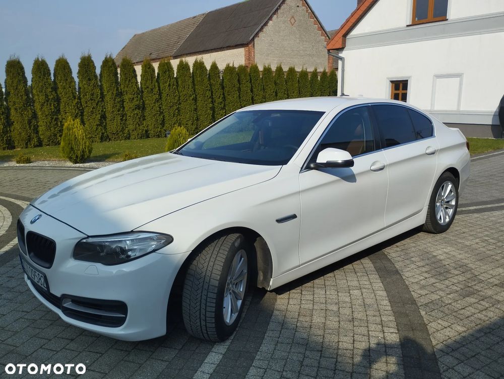 BMW Seria 5 525d Touring - 9