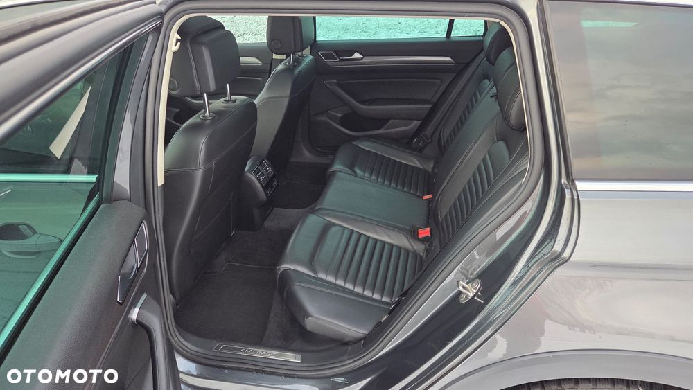 Volkswagen Passat Alltrack - 14