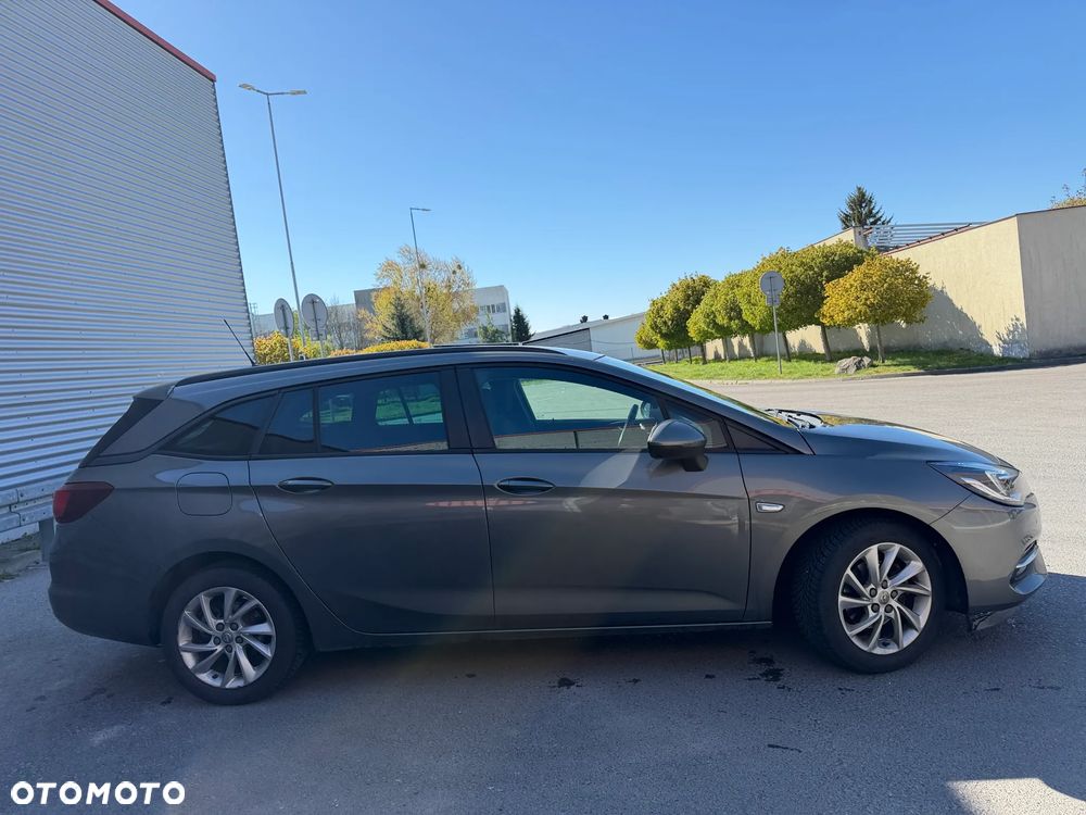 Opel Astra 1.2 T Elegance S&S - 4