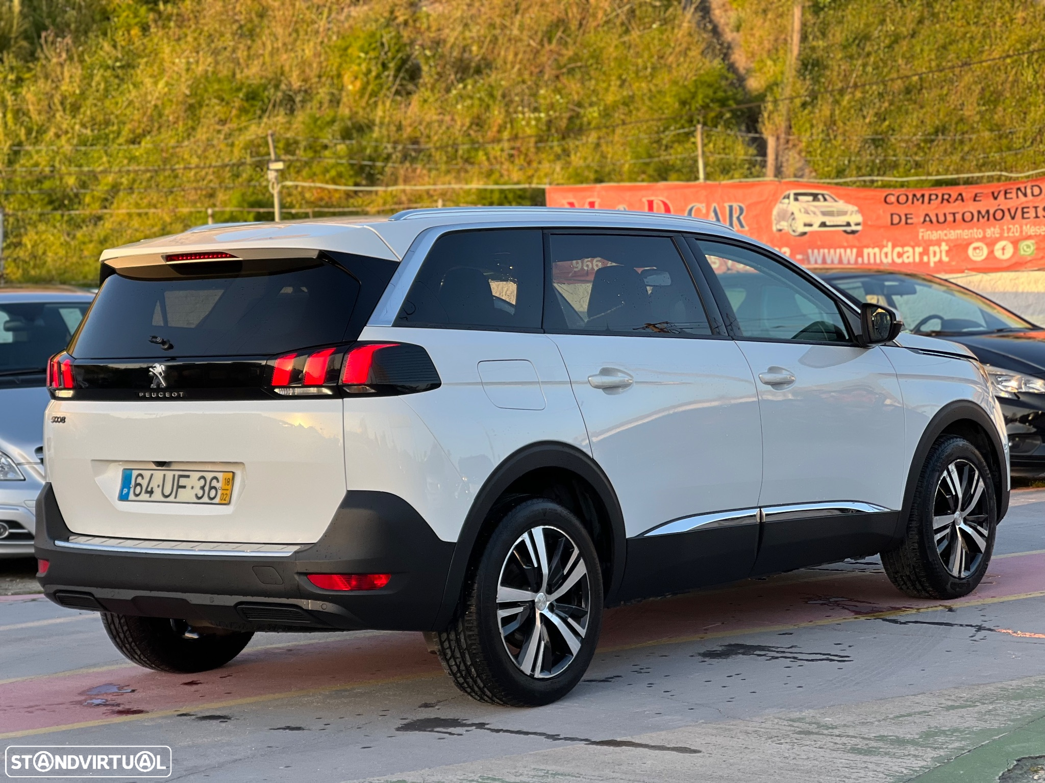 Peugeot 5008 1.5 BlueHDi Allure - 4