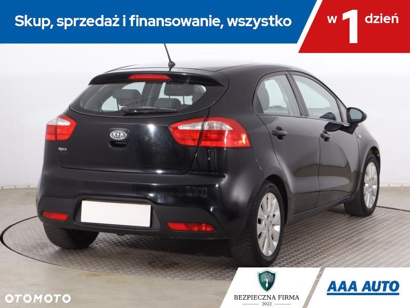 Kia Rio - 7