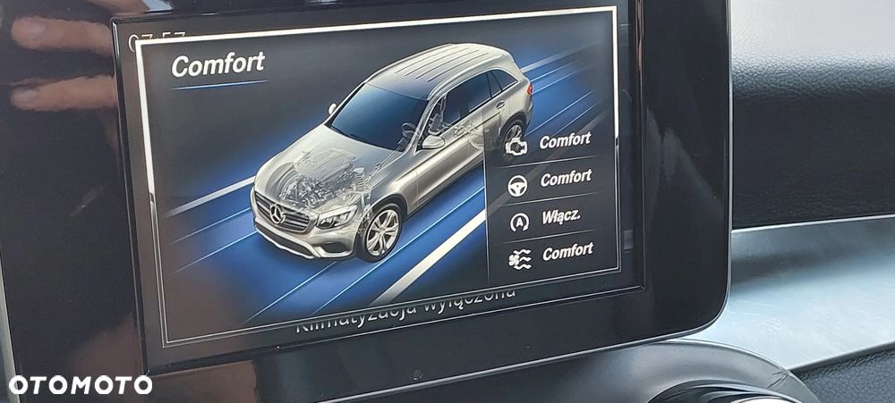 Mercedes-Benz GLC 220 d 4Matic 9G-TRONIC AMG Line - 33