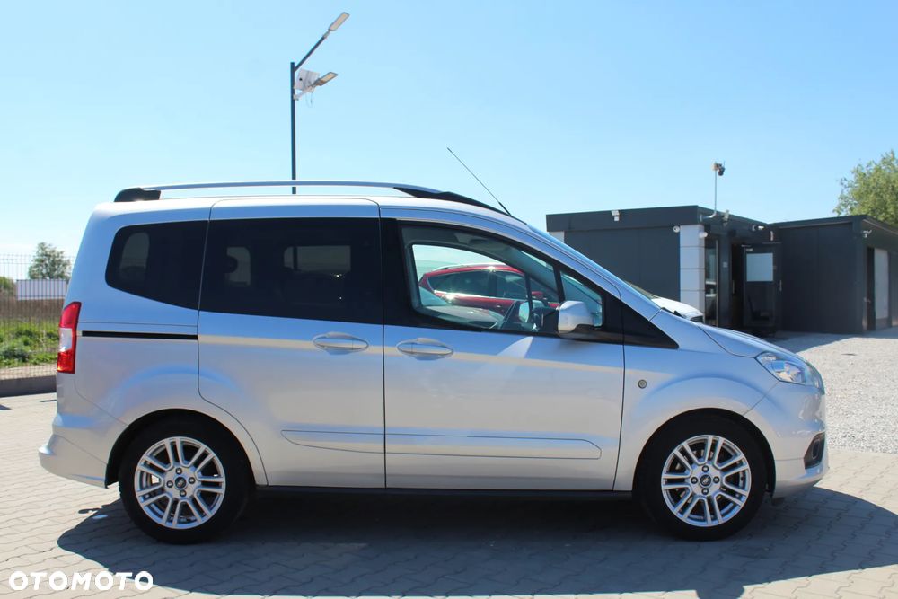 Ford Tourneo Courier 1.0 EcoBoost S&S Titanium - 5