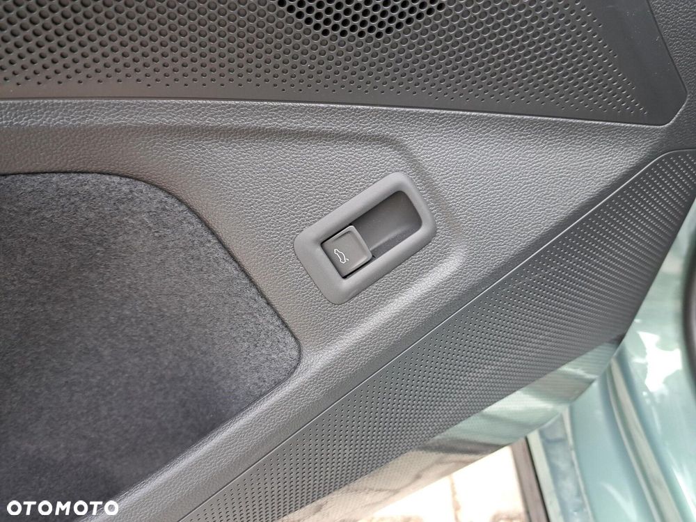 Volkswagen Passat 2.0 TSI 4Mot R-Line Plus DSG - 25