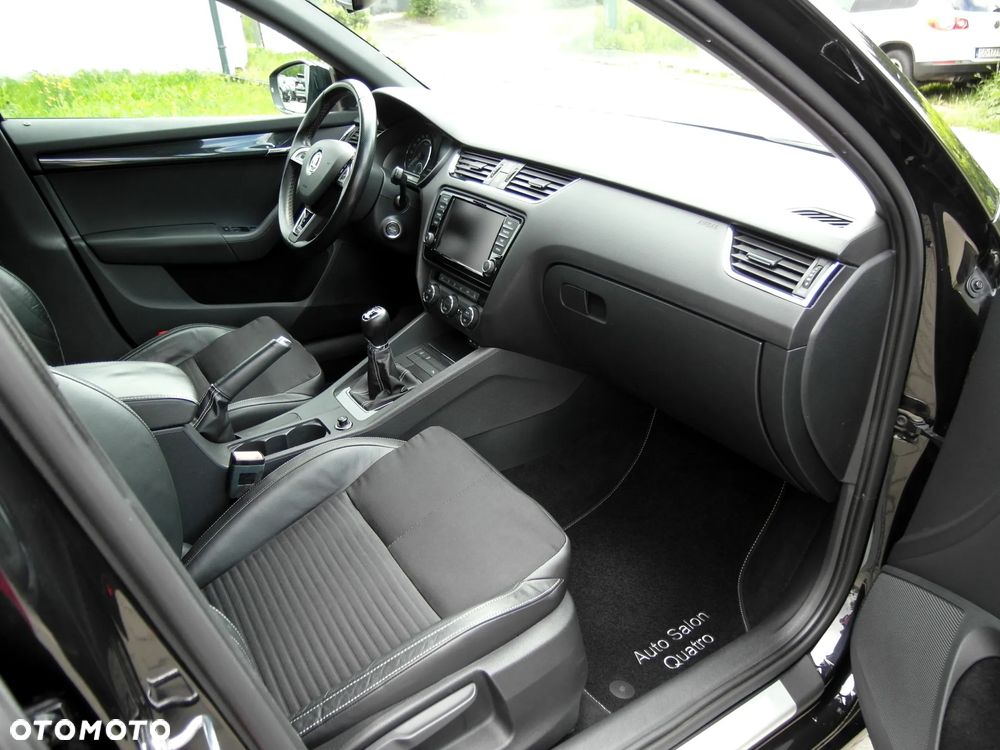 Skoda Octavia 2.0 TDI RS - 27