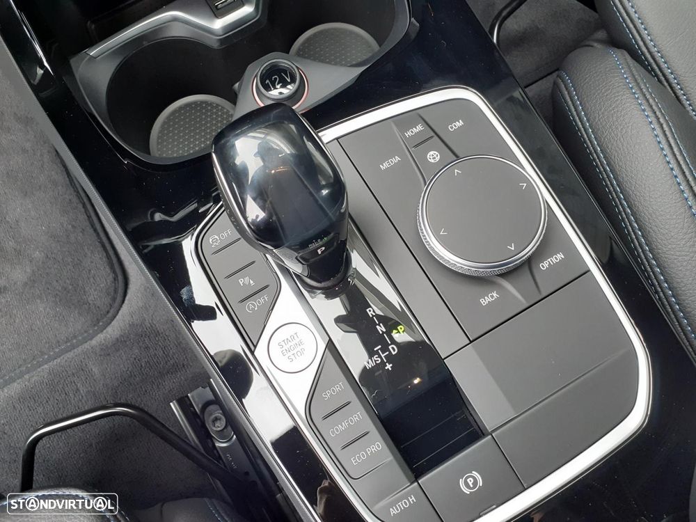 BMW 118 i Pack Desportivo M Auto - 25