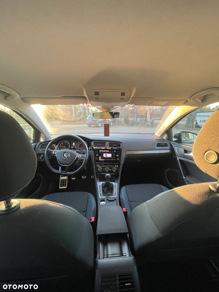 Volkswagen Golf 1.6 TDI SCR IQ.DRIVE - 17