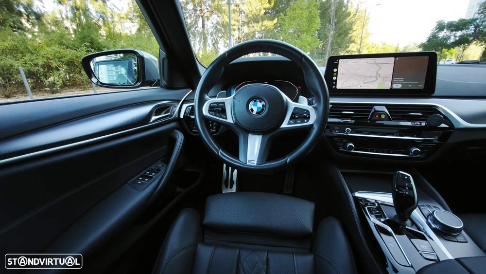 BMW 520 d Pack Desportivo M Auto - 23