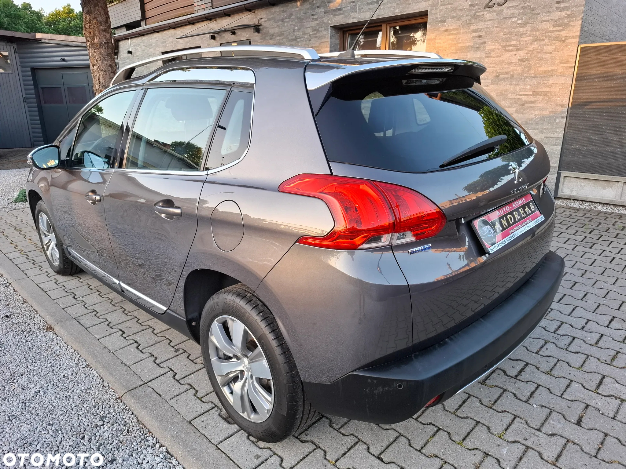 Peugeot 2008 1.6 BlueHDi Allure - 4