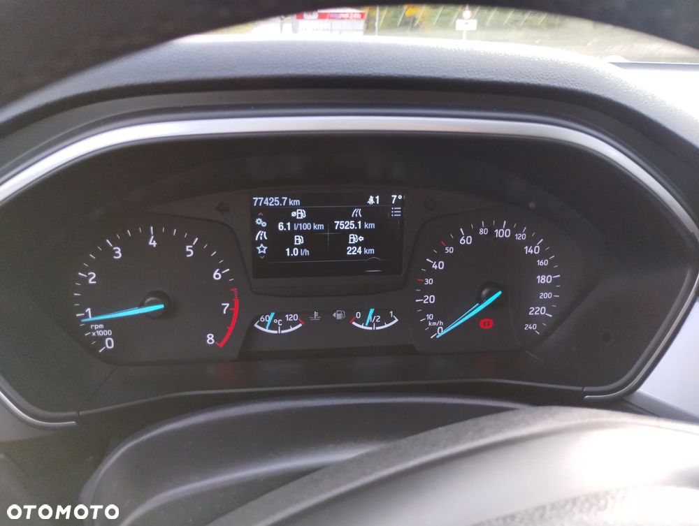 Ford Focus 1.0 EcoBoost Trend Edition - 27