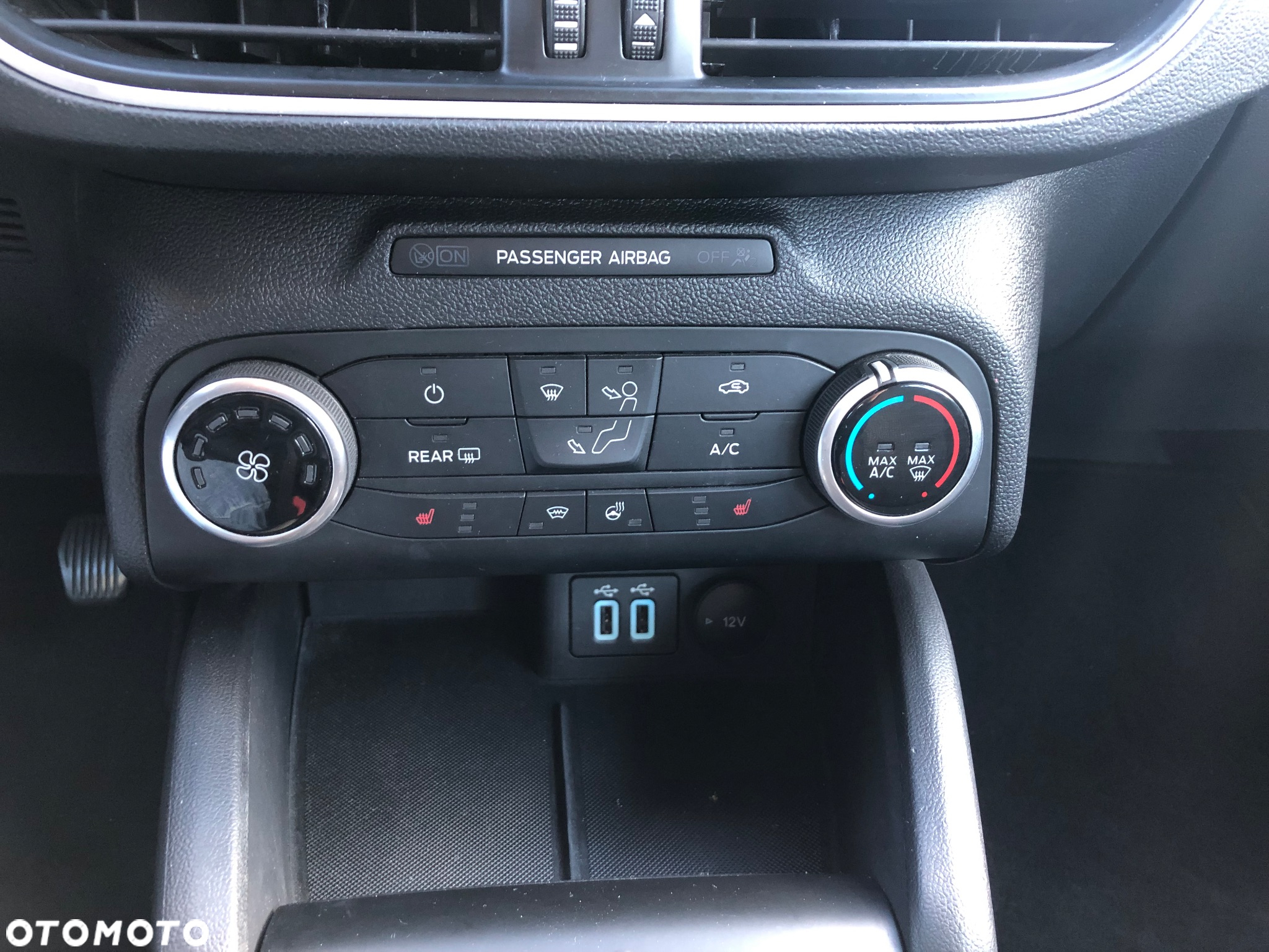 Ford Focus 1.5 EcoBlue Connected - 12