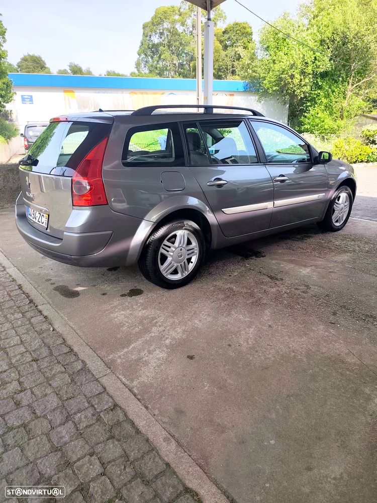 Renault Mégane Break 1.5 dCi Dynamique Luxe - 4