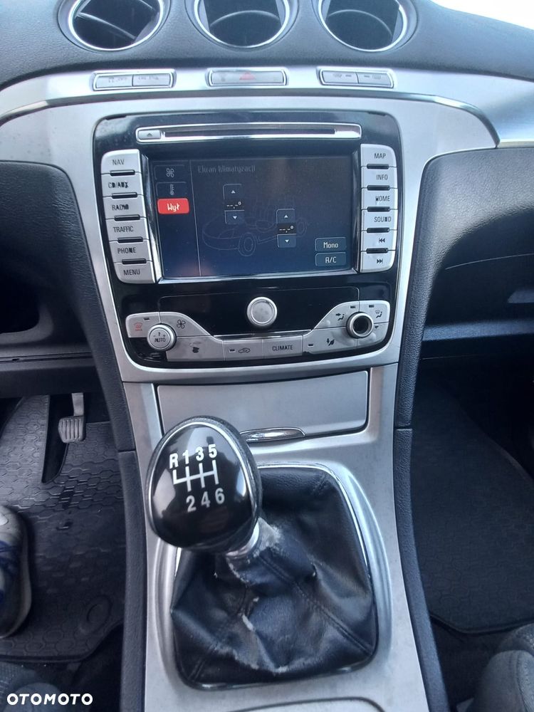 Ford S-Max - 29