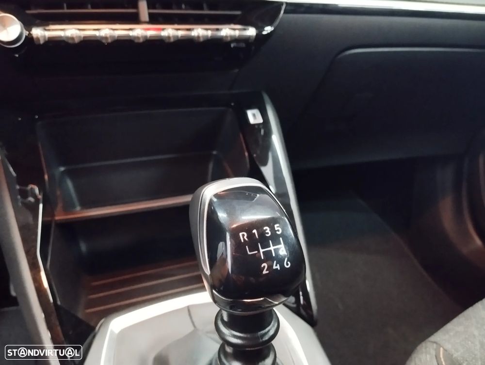 Peugeot 2008 1.2 PureTech Style - 30