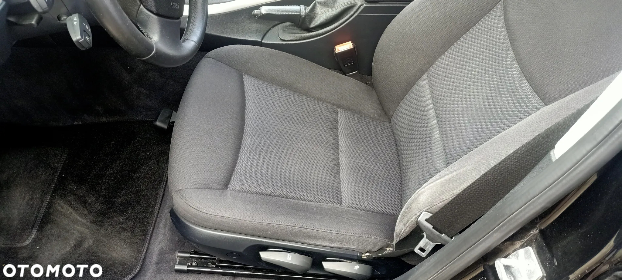 BMW Seria 3 318i Touring Edition Exclusive - 12