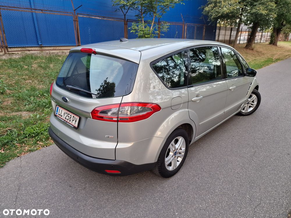 Ford S-Max 2.0 TDCi DPF Titanium X - 19