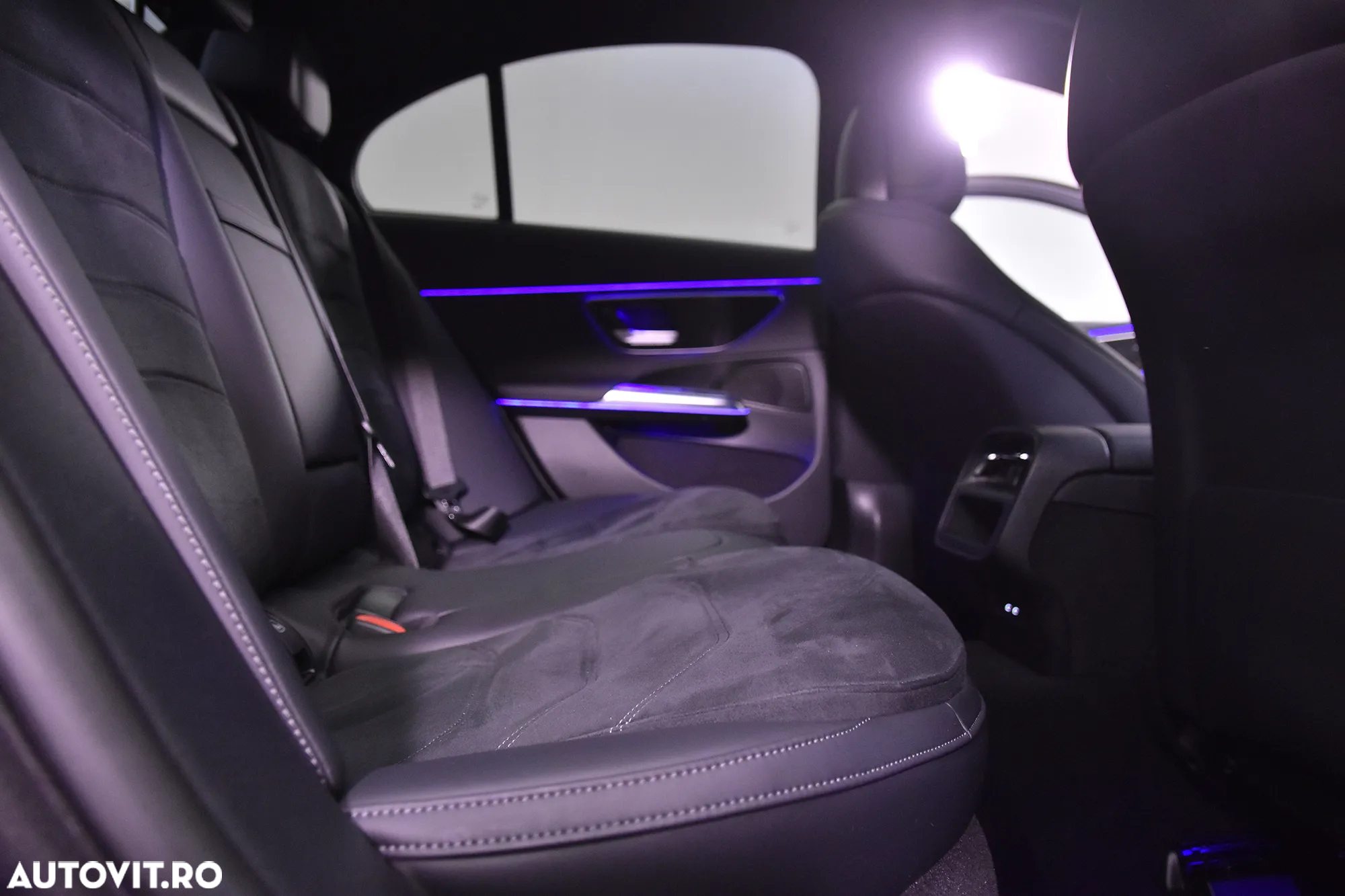 Mercedes-Benz E 220 d MHEV Aut. - 12