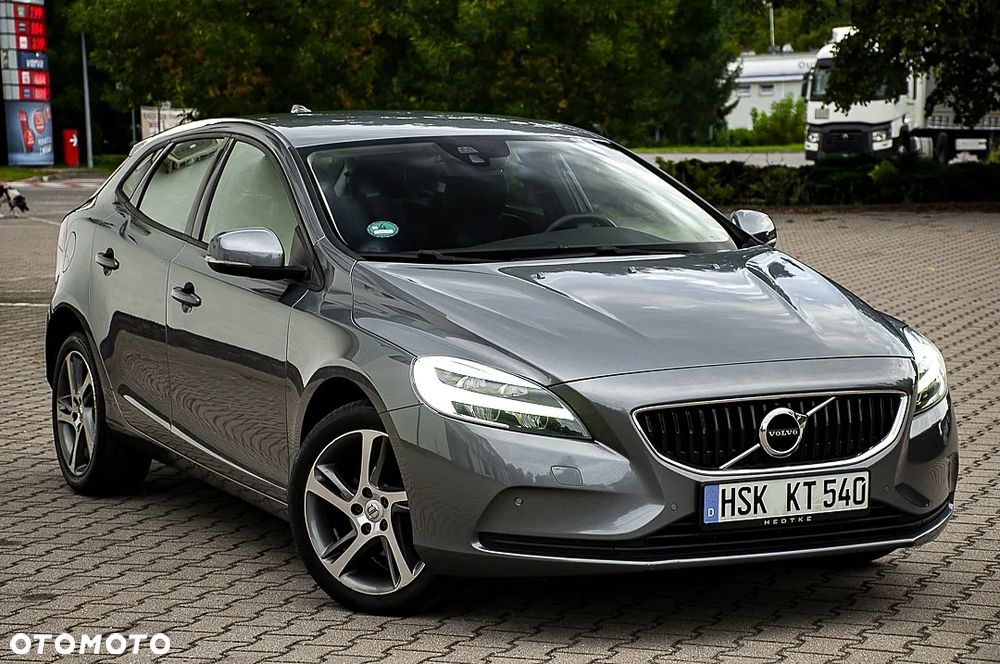 Volvo V40 D2 Drive-E Momentum - 17