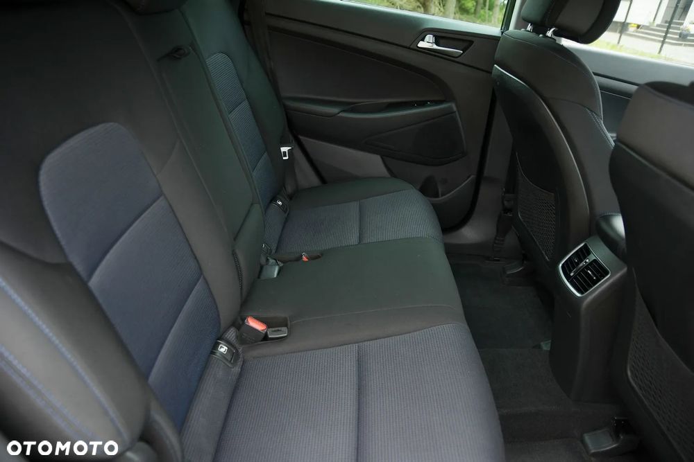 Hyundai Tucson blue 1.7 CRDi 2WD DCT Premium - 26