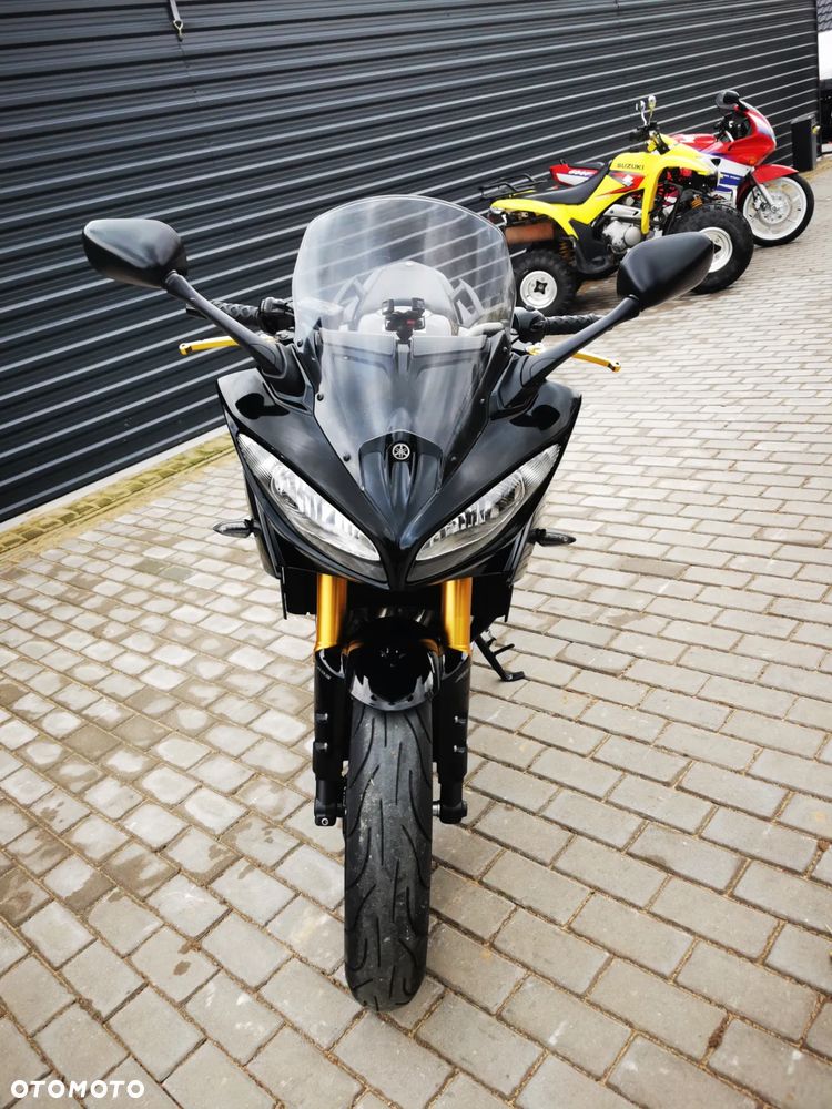 Yamaha FZ8 - 15