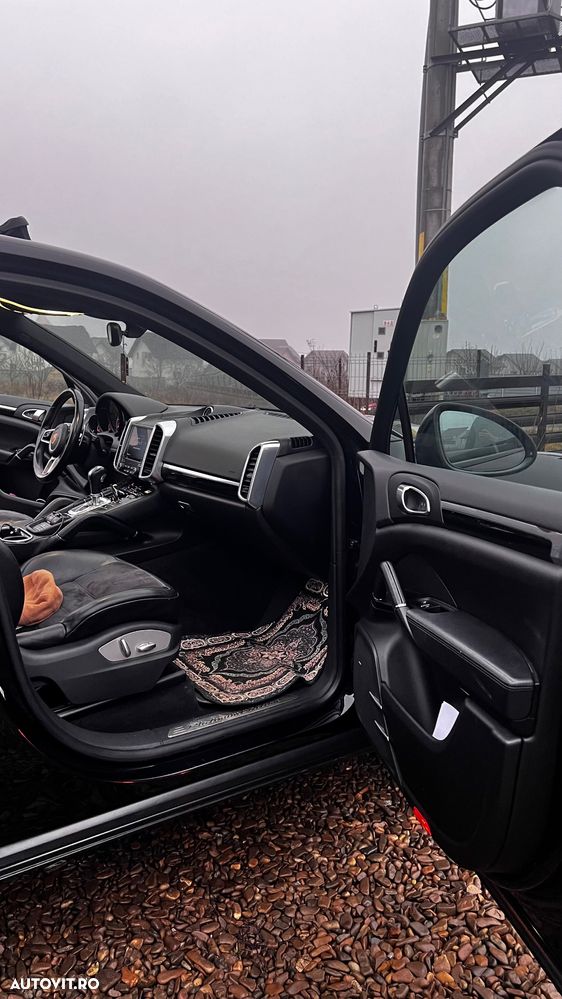 Porsche Cayenne 3.0 L - 13