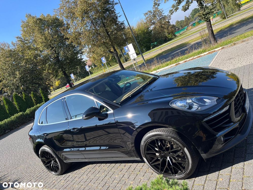 Porsche Macan - 1
