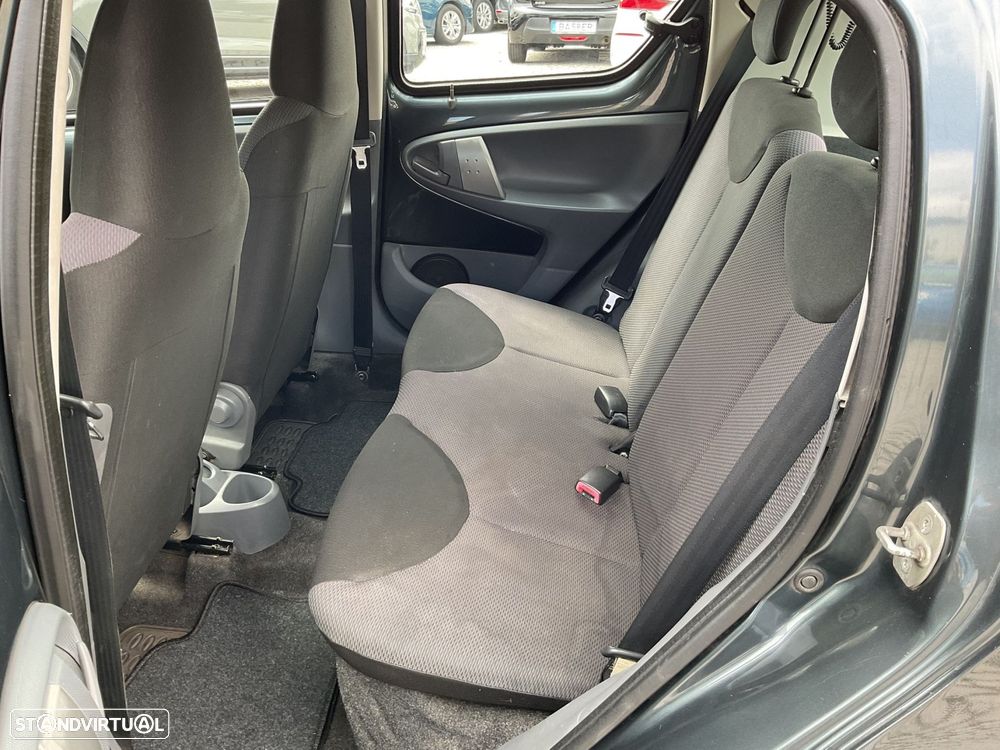 Toyota Aygo 1.0 Orange Edition - 28