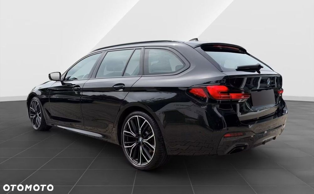BMW Seria 5 540d xDrive mHEV M Sport sport - 4