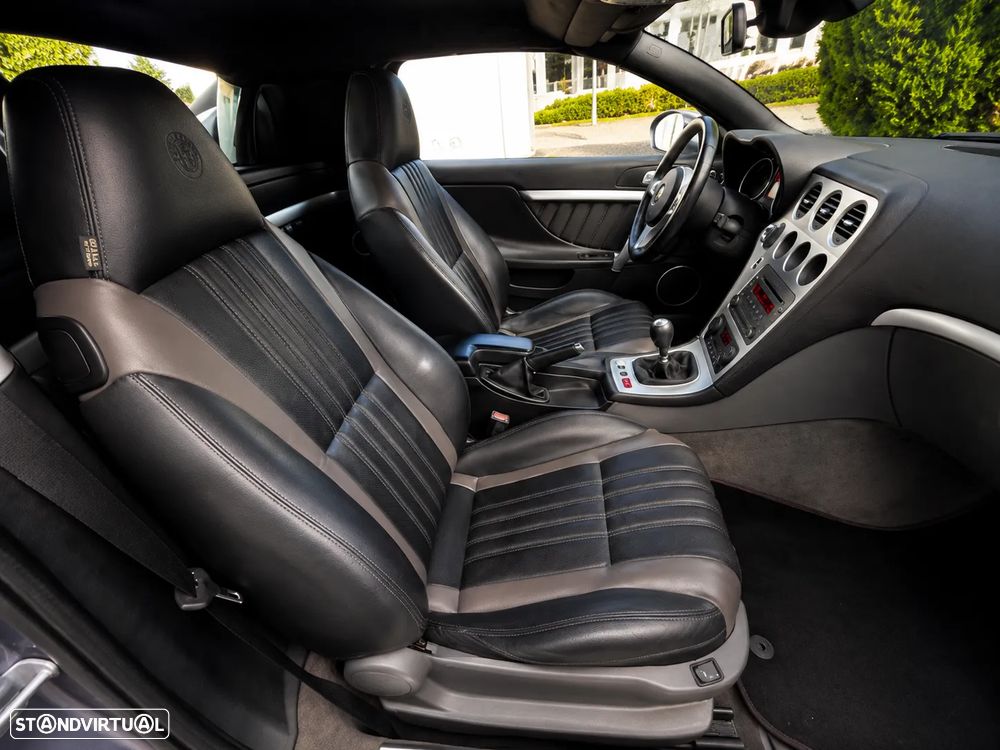 Alfa Romeo Spider 2.4 JTDM - 18