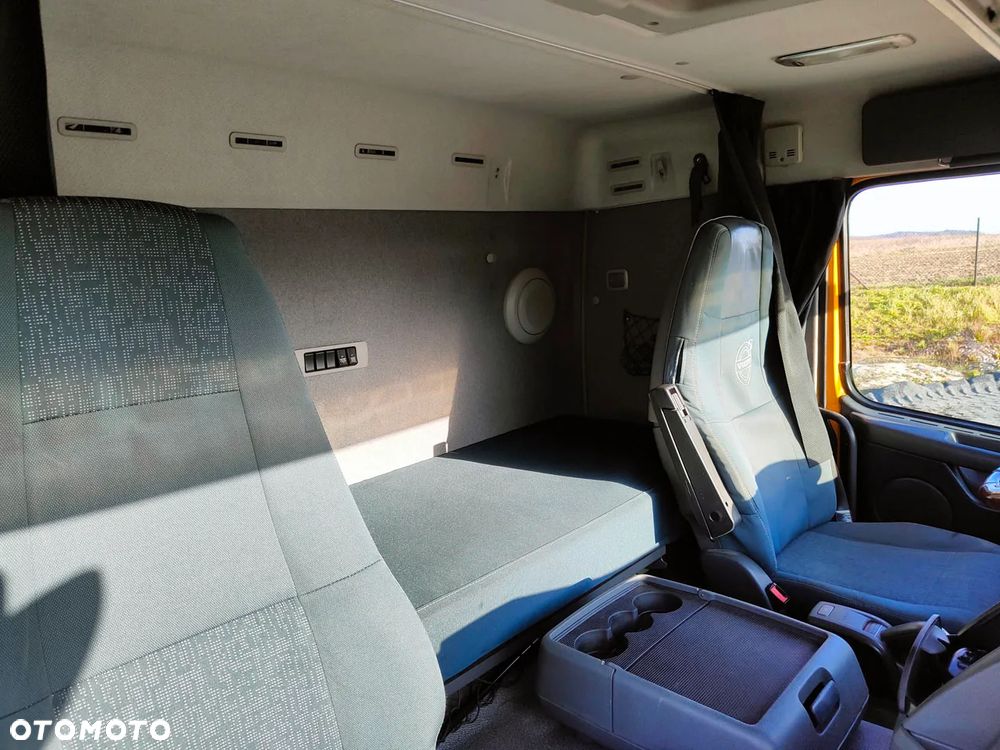 Volvo FM 450 6x2 - 7