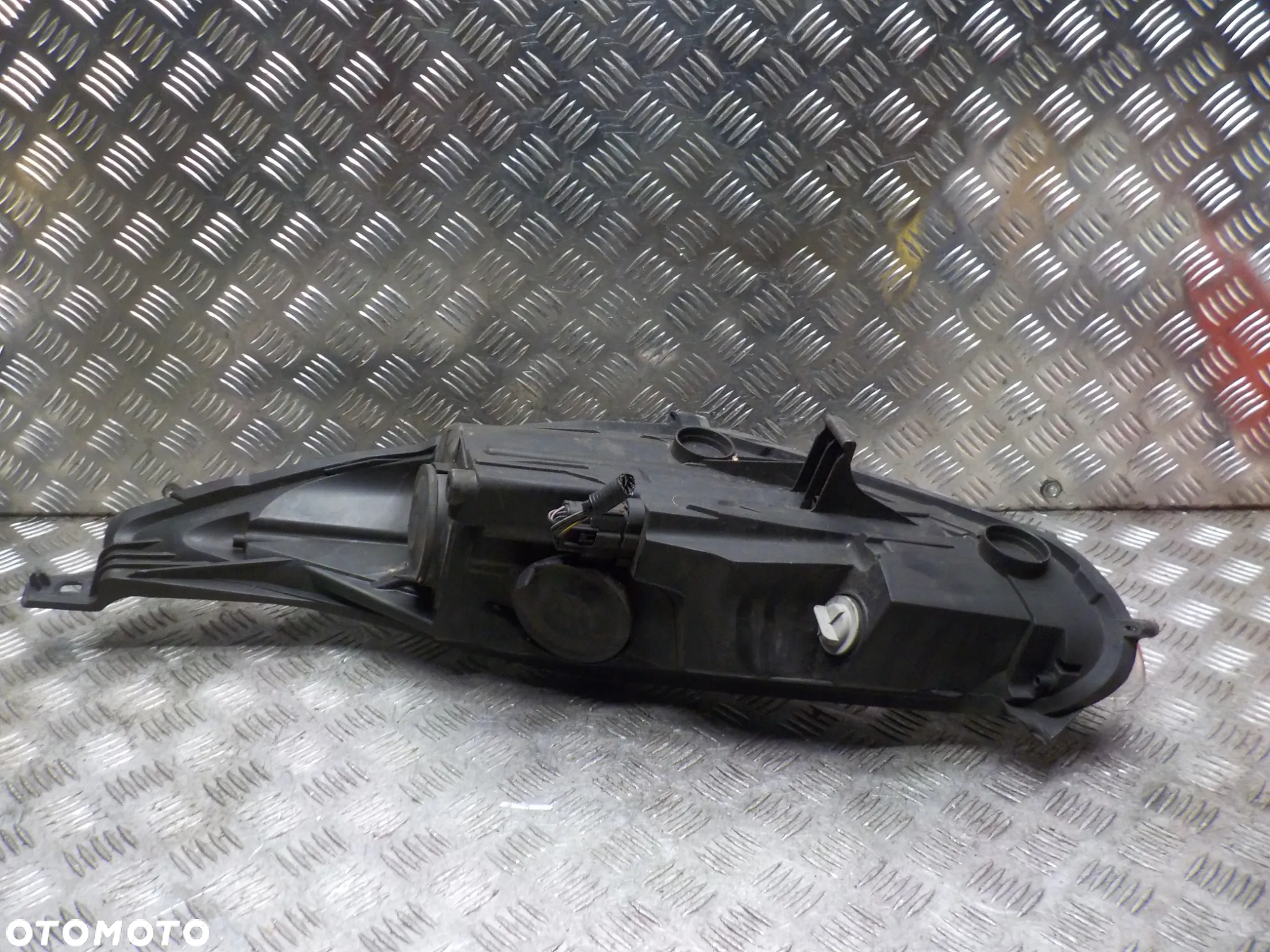 FORD FIESTA MK7 LAMPA PRAWA PRZÓD WERSJA ANGIELSKA - 2