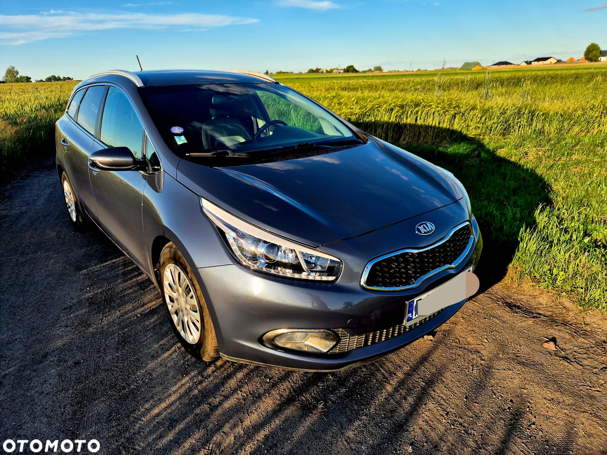 Kia Ceed 1.6 GDI Dream-Team Edition - 1