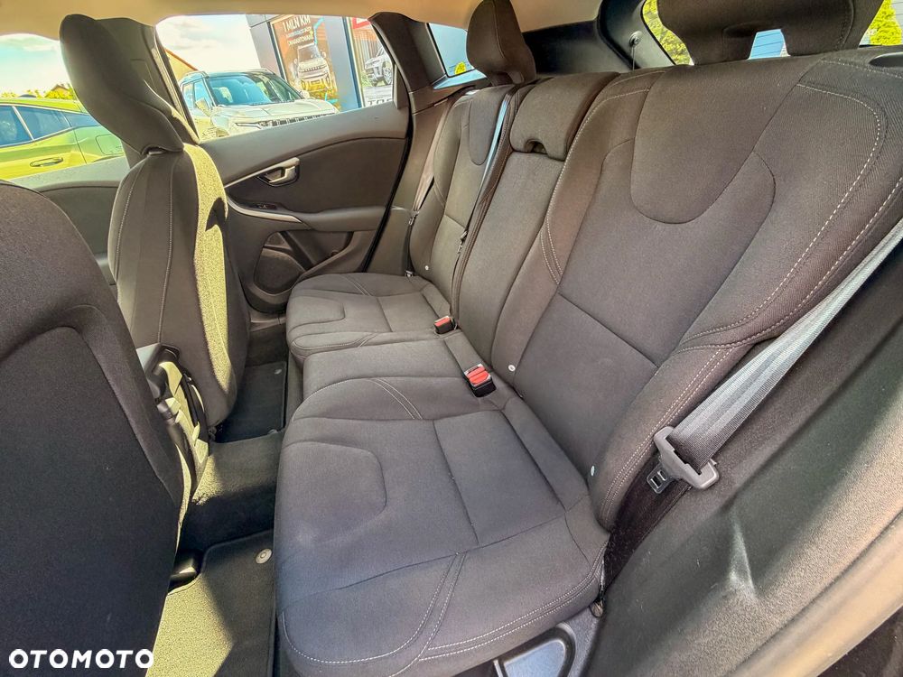 Volvo V40 D2 Geartronic - 17
