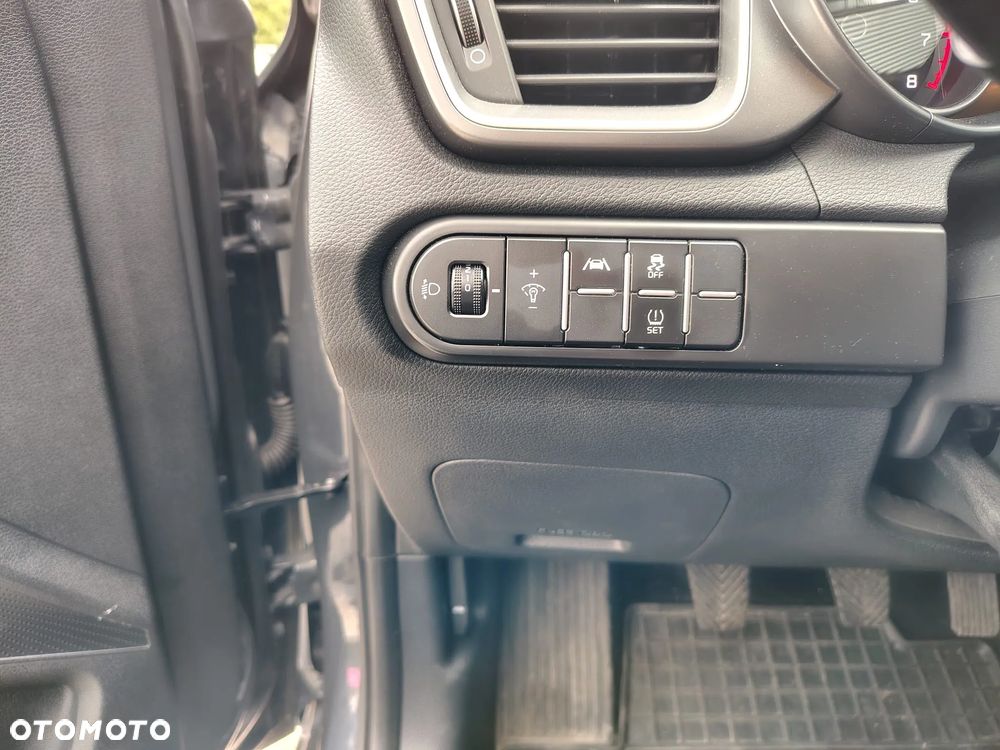 Kia Ceed 1.5 T-GDI M - 16