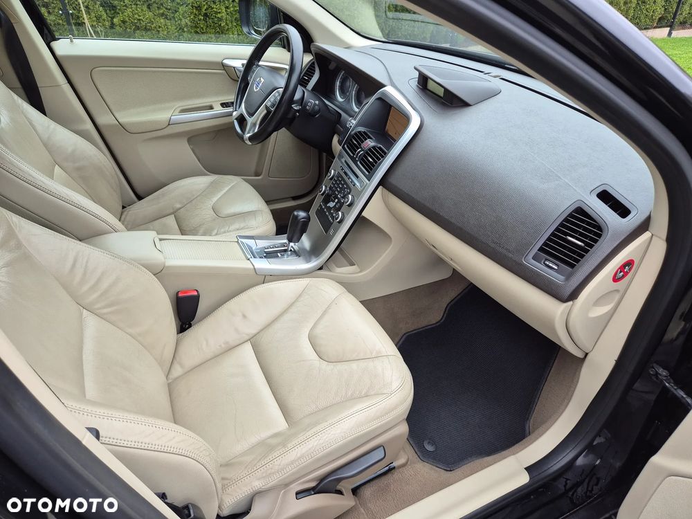 Volvo XC 60 - 11