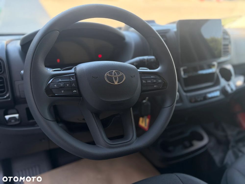 Toyota Proace MAX - 8