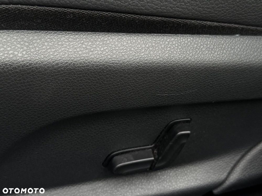 Mercedes-Benz Klasa C 200 7G-TRONIC - 15